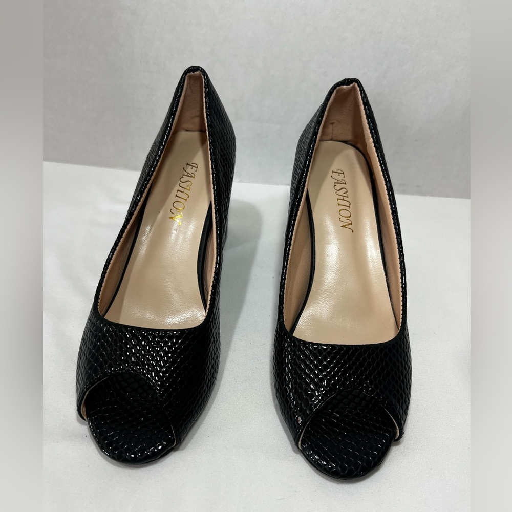 Fashion Bug Black Textured Peep Toe Heels